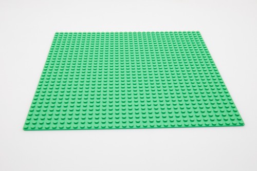 Lego Green Base Plate Square 32 x 32 Studs 10" x 10" Authentic Mini Figures - Picture 3 of 12