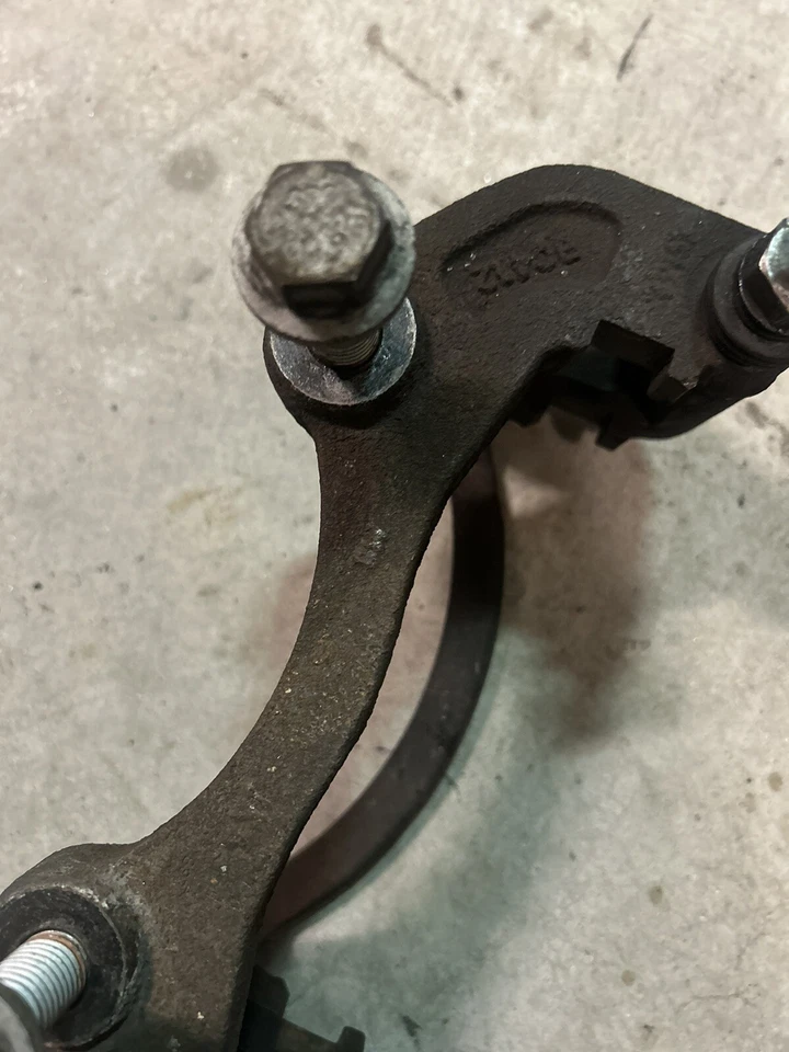 Soporte pinza freno 15851354 para CTS 2008 2009 2010 2011 2012 2013 2014 Foto 4 de 4