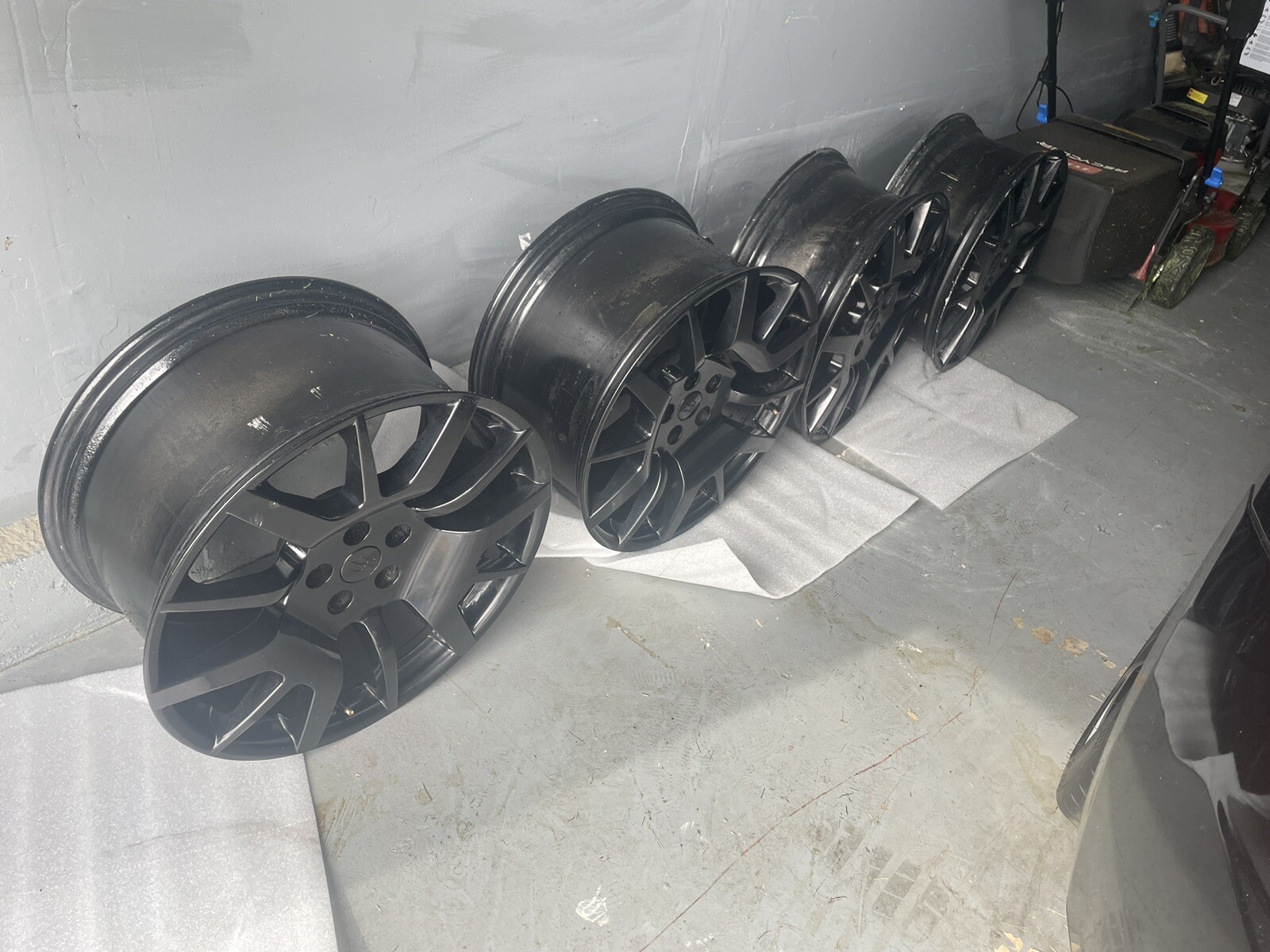 2009 Maserati Grandturismo 20 inch wheels used - 2 front 8.5 and 2 rear 10.5