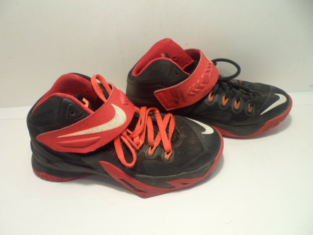 lebron james shoes size 3.5