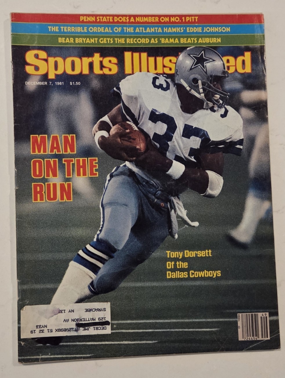 1981 Sports Illustrated December 7th Issue with Maling Label Tony Dorsett