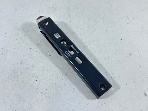 BMW E46 LCI Limousine Gurtverstellung Führung Sitz vorne 8207957