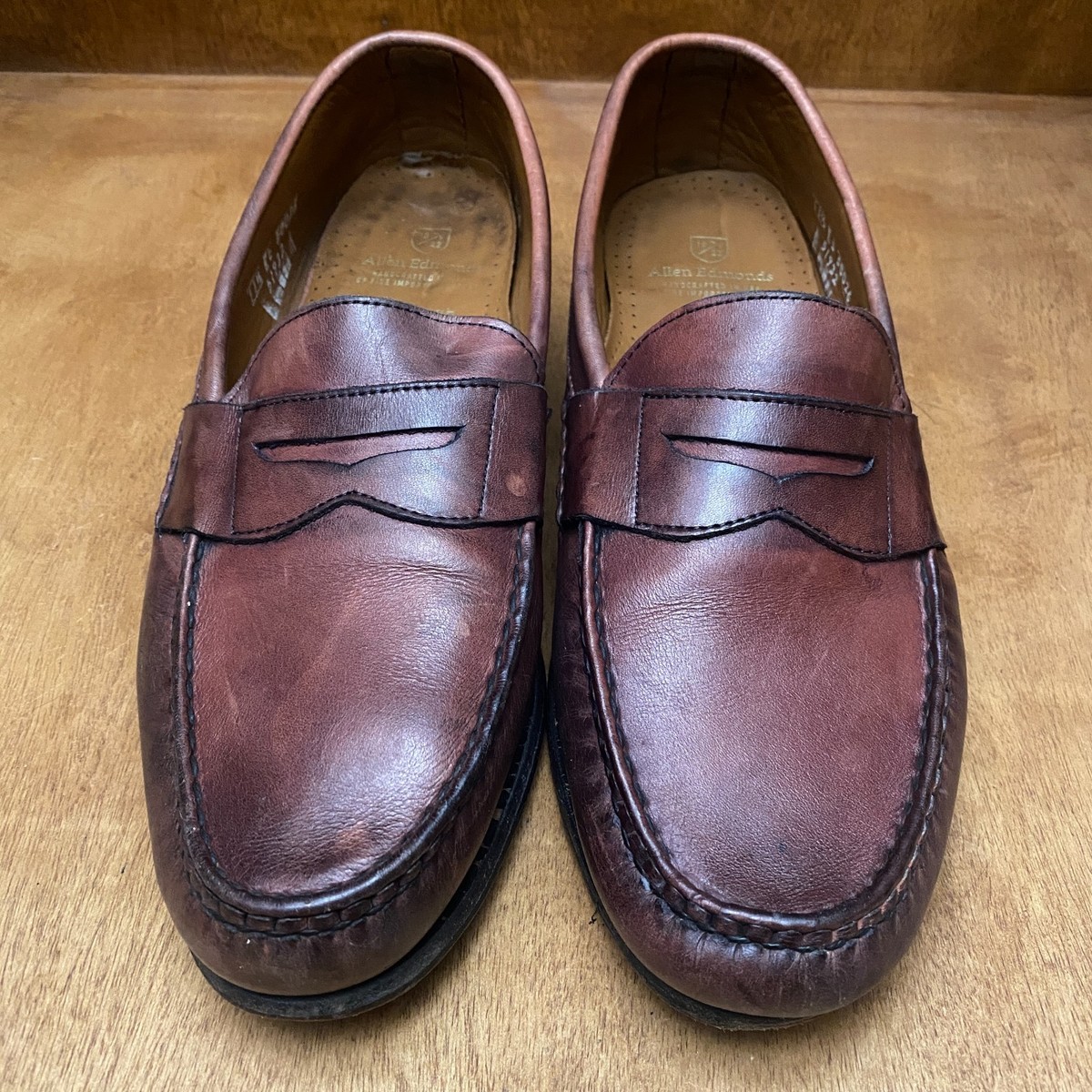 Allen Edmonds Cavanaugh Penny Loafer Oxblood Slip On Shoes  display picture 3