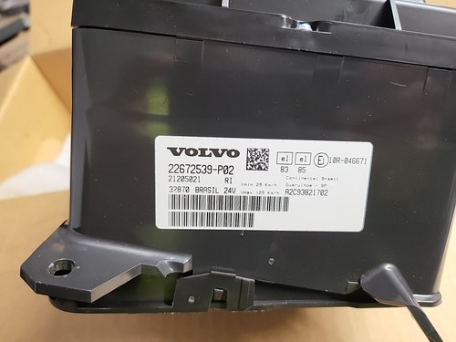 volvo instrument cluster 22672539 - Picture 3 of 8