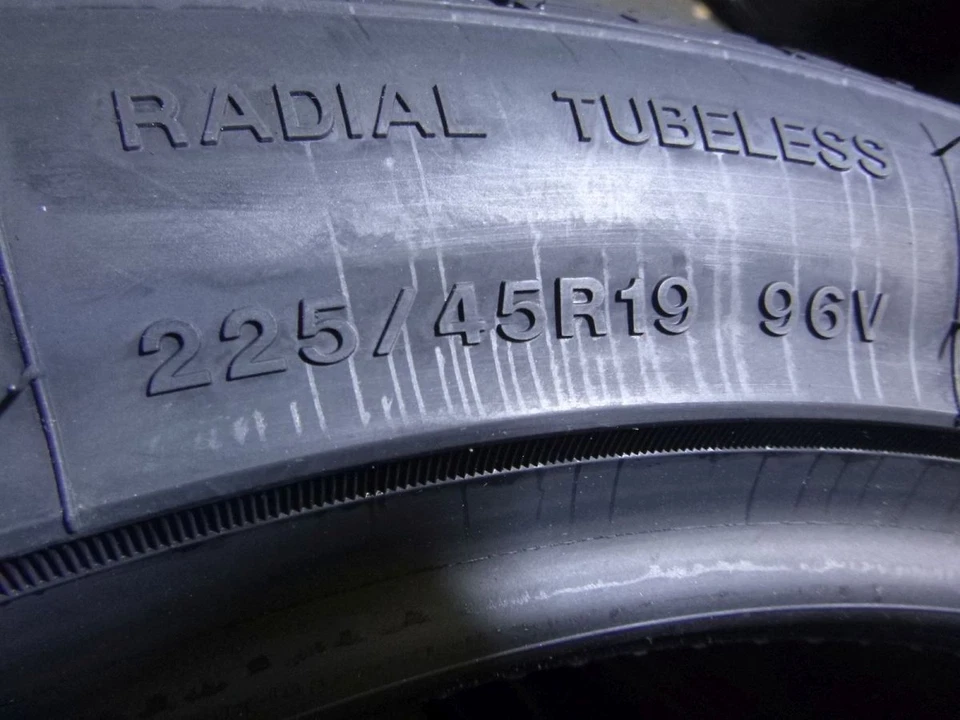 Winterreifen 225/45 R19 96V / Satz (4 Stk.) Fortuna - Bild 3 von 4