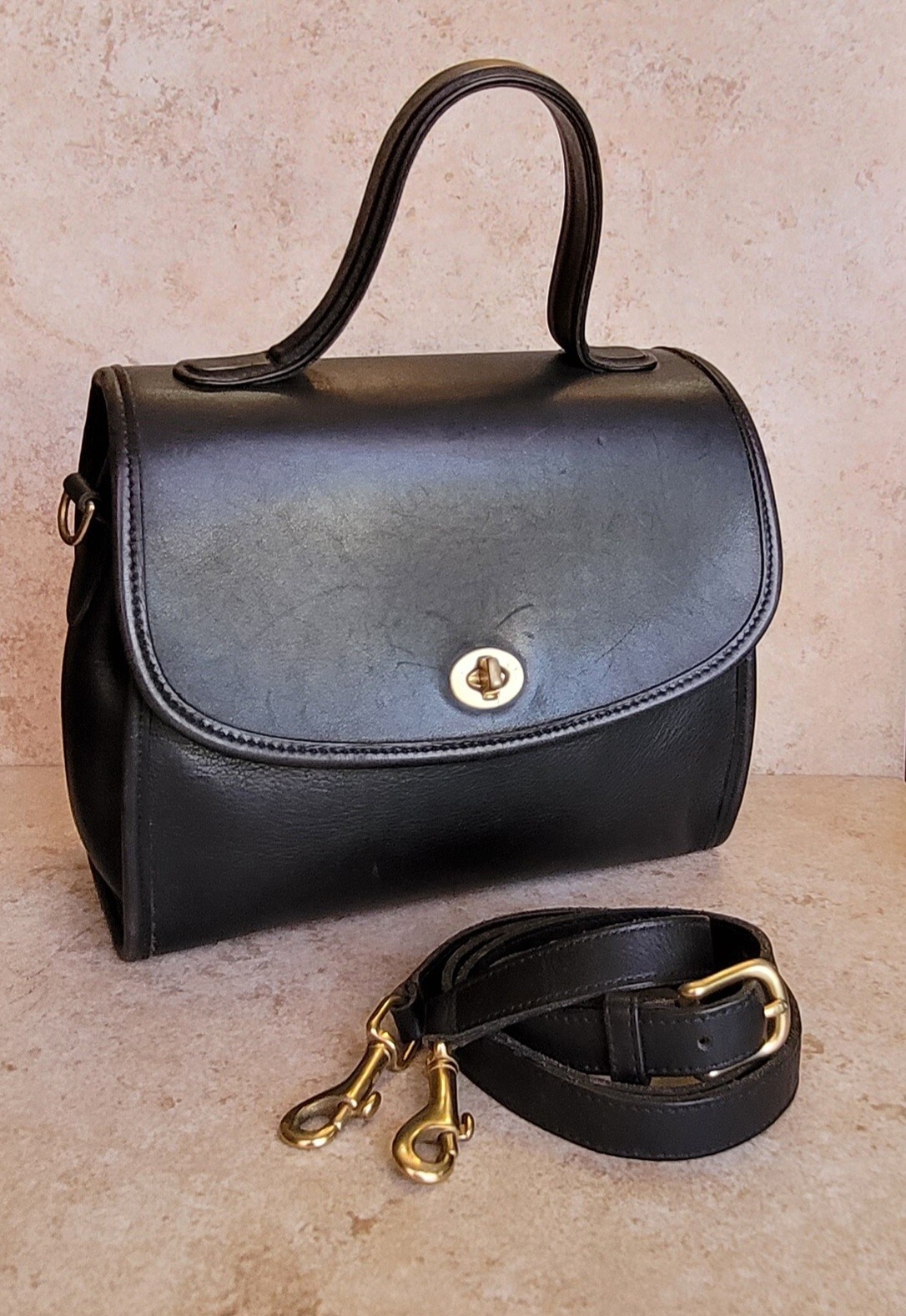 COACH VINTAGE MANOR BLACK SATCHEL BAG CROSSBODY PURSE… Gem
