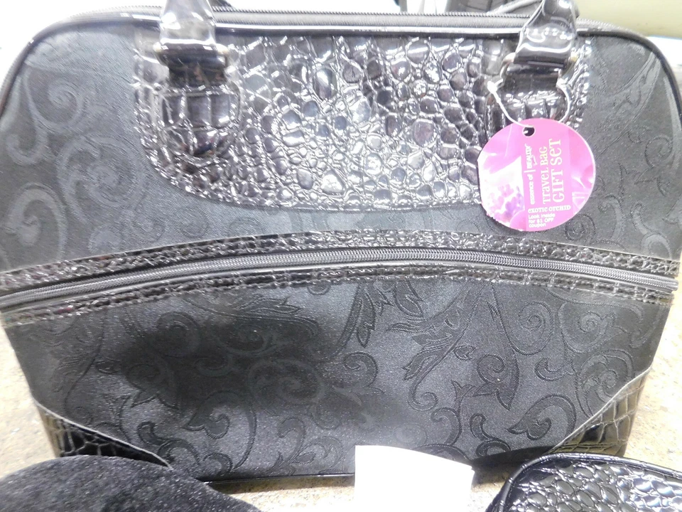 Essence Of Beauty Set de Regalo Bolso de Mano Negro Patente Paisley Cuello Almohada Bolsa Foto 3 de 4