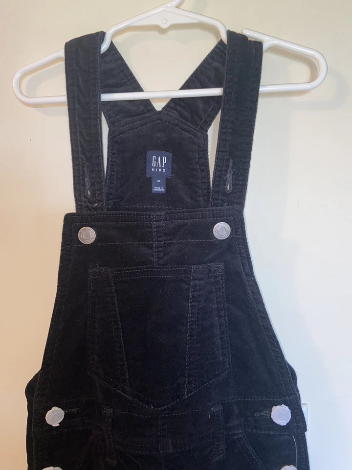 Mono con tirantes negro terciopelo talla XSmall 4/5 RTL $69 NUEVO CON ETIQUETAS GAP para niñas Foto 2 de 4