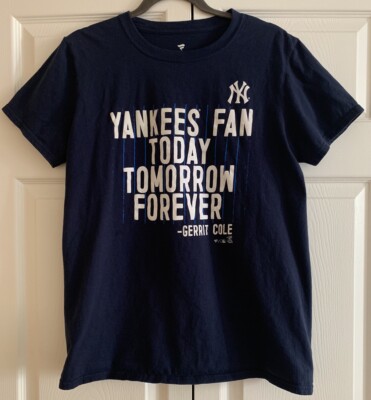 New York NY Yankees T-Shirt SZ Med Fanatics Brand MLB 100% Cotton Blue  Baseball