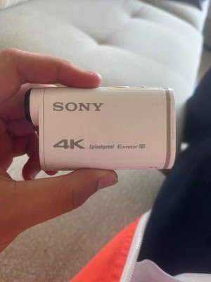 SONY FDR-X1000V 4K Action Camera Waterproof Case Included Used