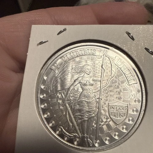 1 oz silver round .999 BU Beautiful Coin Great Detail Must Have 🔥