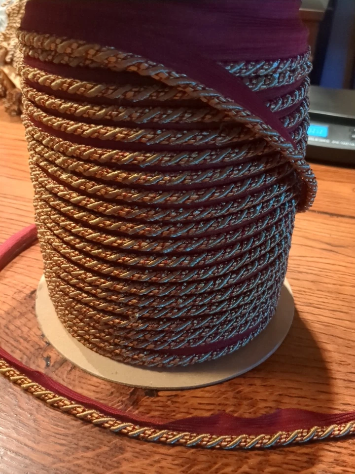 Cordón Cuerda Borde Dorado Rojo Retorcido Tapicería Gimp Cortina Cortina Rollo Foto 2 de 3