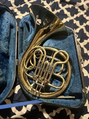 Yahama YHR 313 French Horn with hard case