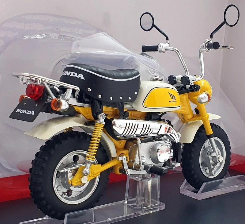 Aoshima 1/12 Scale 111277 - Honda Monkey Motorbike - Yellow - Image 2 of 4