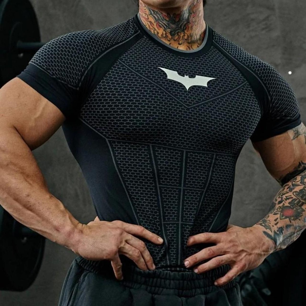  × Batman コンプレッション Tシャツ YoungLA 4259 Batman Compression Tee - BLACK - Size: Medium [NEW