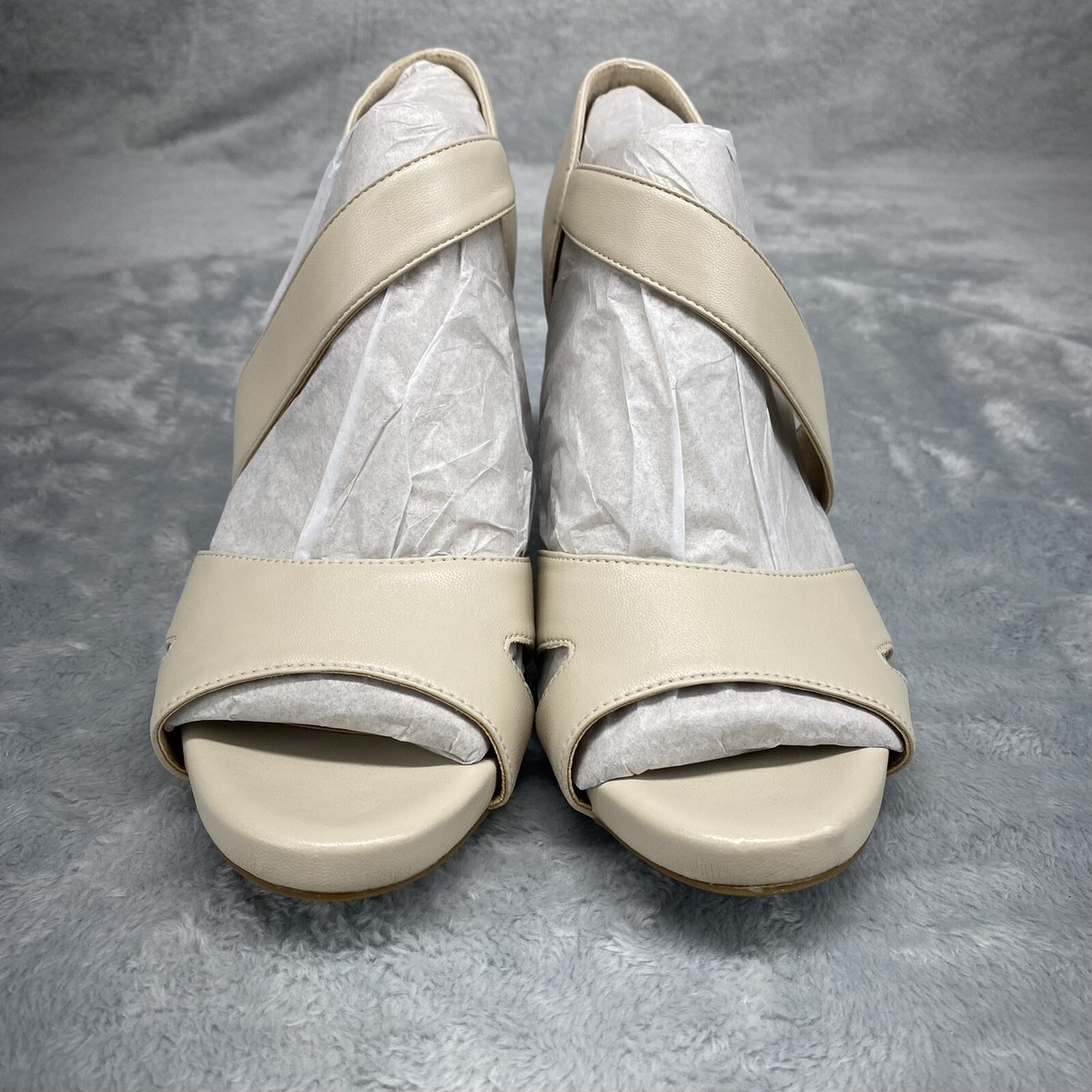 LifeStride High Heels Womens Size 8 Mega Almond Flex Soft System