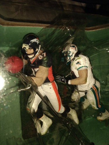 McFarlane Toys NFL Sports Picks Action Figure 2pack Zach Thomas Ed
