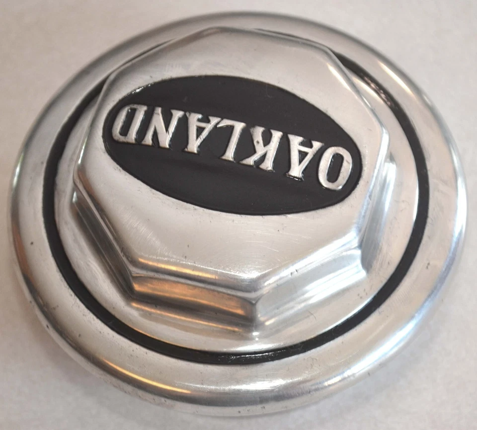 Крышка смазочная для колпака ступицы колеса 1927-1928 Oakland деревянная, Greater Six и модель 212 - Изображение 3 из 4