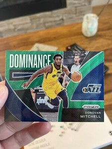 2021-22 Panini Prizm Dominance Green Wave Prizm Donovan Mitchell #11