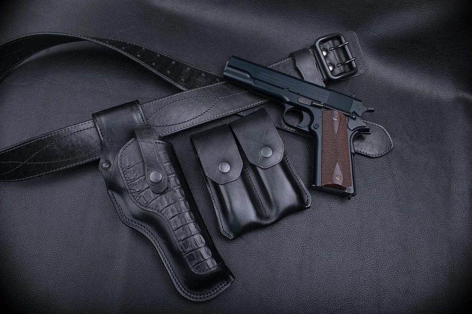 Funda de cuero Colt 1911 hecha a medida | Aspecto vintage diseño único estilo retro Foto 4 de 4