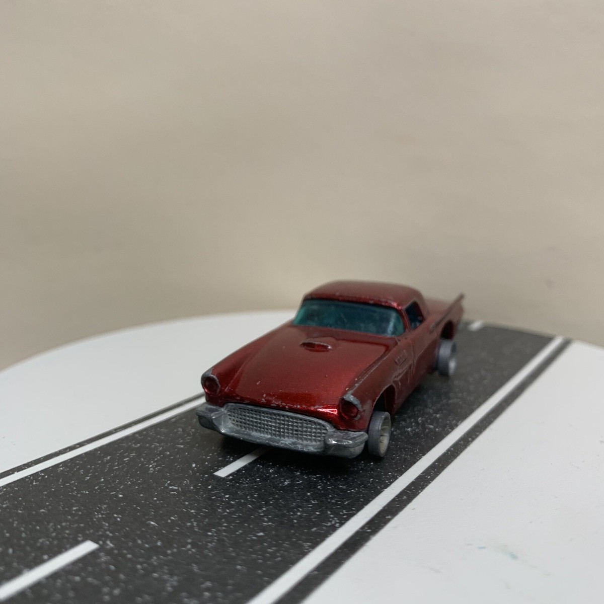 Hot Wheels 1957 '57 Ford T-Bird Thunderbird Red Metallic