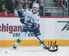 Vancouver Canucks Elias Pettersson Signed Autographed 8x10 NHL Photo JSA COA #15