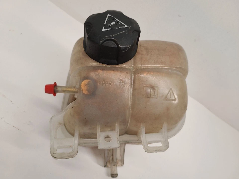 2007-2015 MINI COOPER Coolant Reservoir Convertible 17137823626 Foto 2 de 4