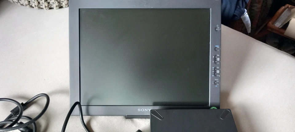 Sony SDM-N50PS TFT LCD Design Monitor Display - Bildschirm mit Steuersystem - Bild 4 von 4
