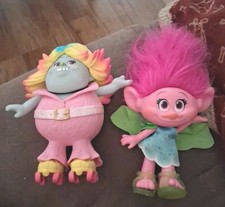 2x DreamWorks Trolls Excellent Shape Nice Collectible Set