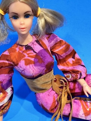 Live Action Barbie Vintage 1971 Mattel 1152 in Original Fashion