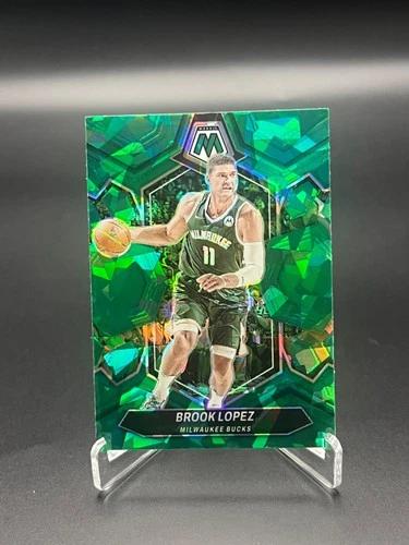 2023-24 Panini Mosaic - Brook Lopez #112 Green Ice 🔥 !! - Bucks
