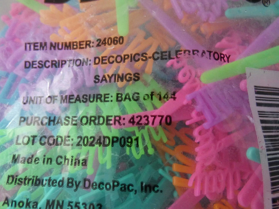 Nuevo DecoPac Decopics 24060 refranes de celebración Cupcake Toppers 144 unidades Foto 2 de 4