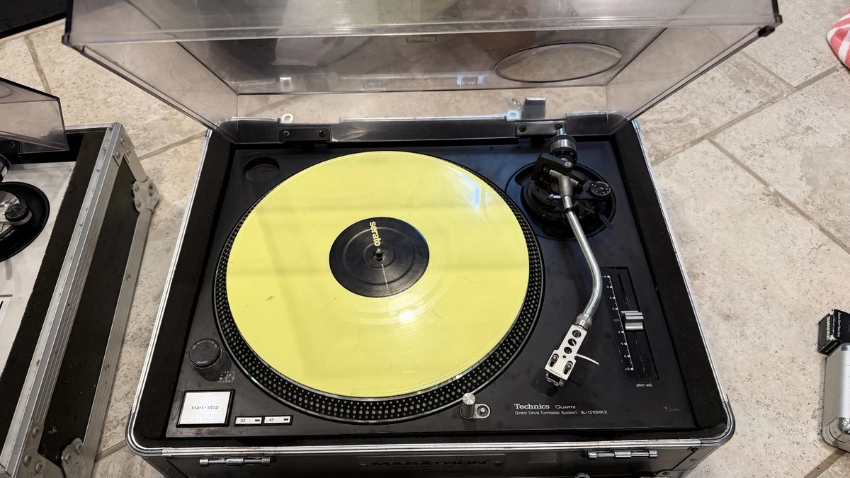 Preços baixos em Technics SL-1210MK2 Toca-discos para DJs em forma