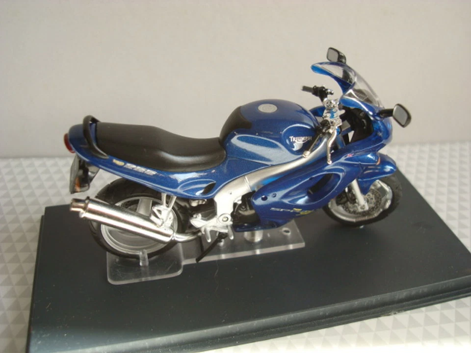 Triumph 955 Sprint ST BLAU    -  Top 1:24 - Bild 3 von 4