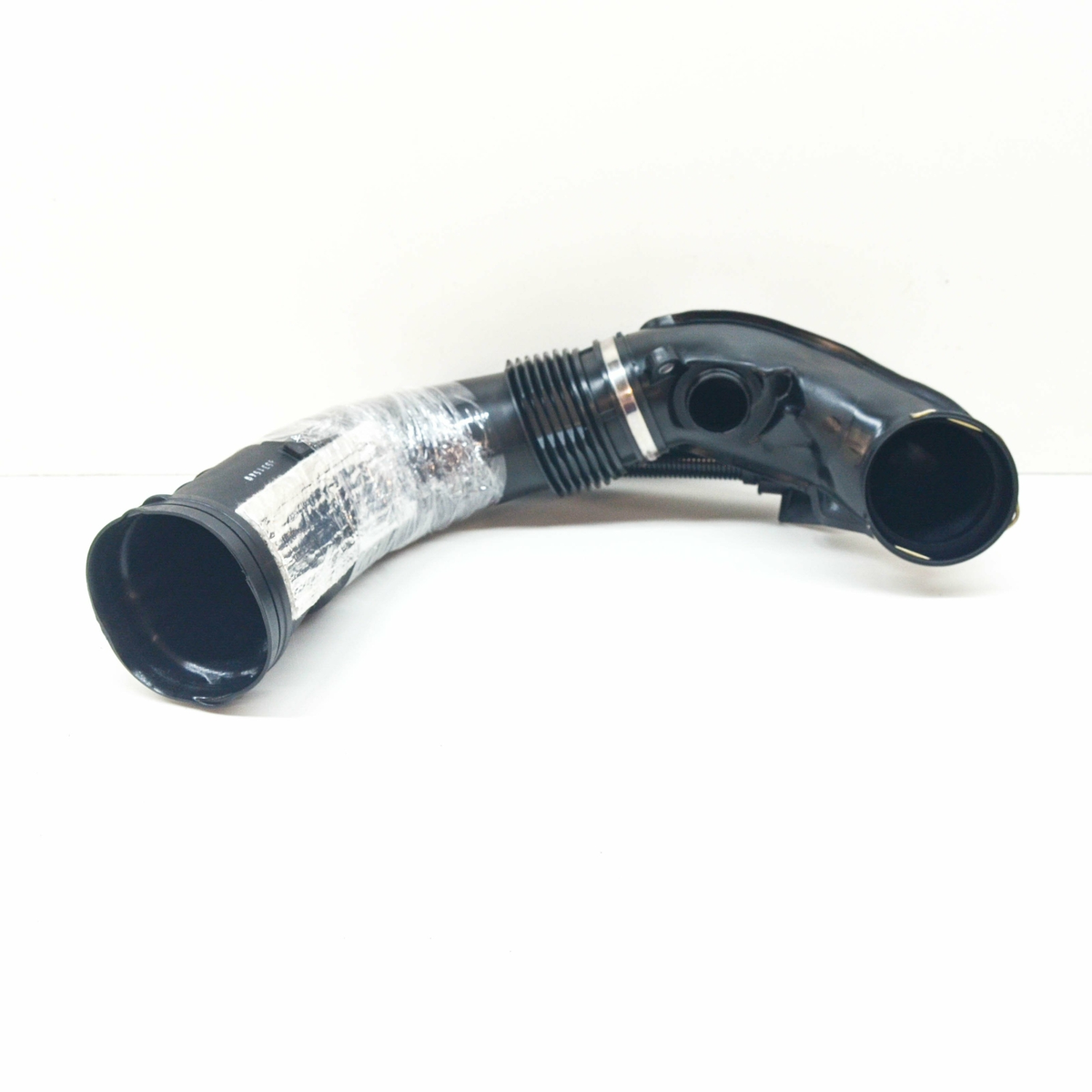 NEW BMW 3 GT F34 INTAKE SILENCER FILTERED AIR PIPE 13718509817