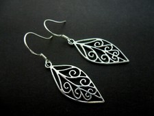A PAIR OF DANGLY LEAF THEMED EARRINGS WITH 925 SOLID SILVER HOOKS. NEW.. 