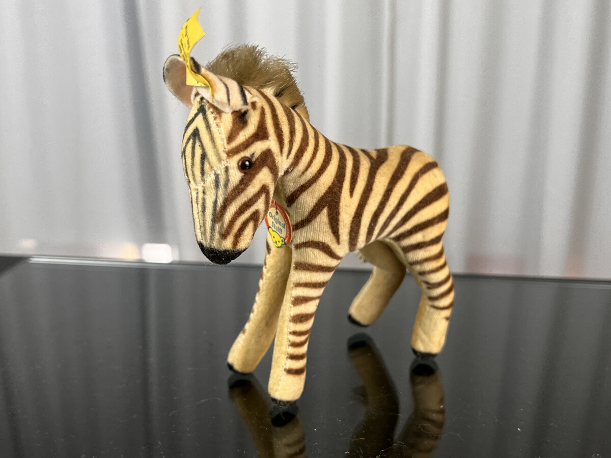 Steiff Animal 6412.00 Stuffed Animal Zebra 13 cm. Top