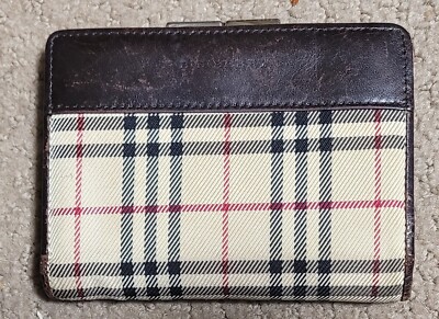 AUTH BURBERRY NOVA CHECK CANVAS & LEATHER COMPACT WALLET  display picture 1