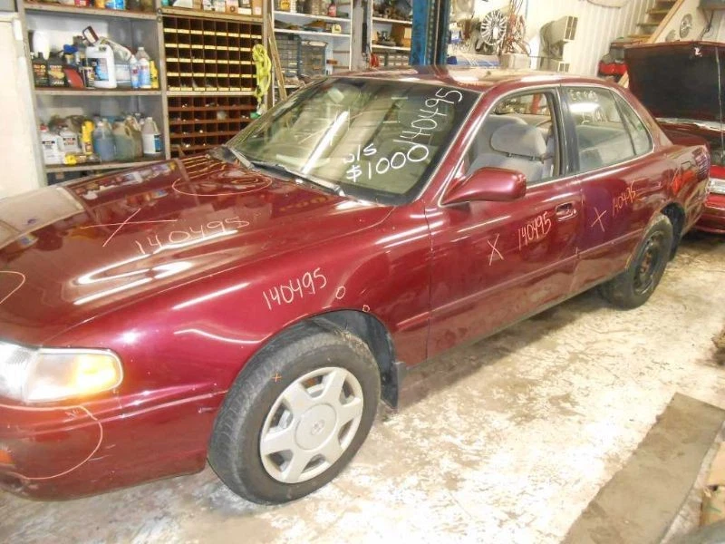(LOCAL PICKUP ONLY) Trunk/Hatch/Tailgate Coupe Without Spoiler Fits 95-96 CAMRY  - Image 2 of 4
