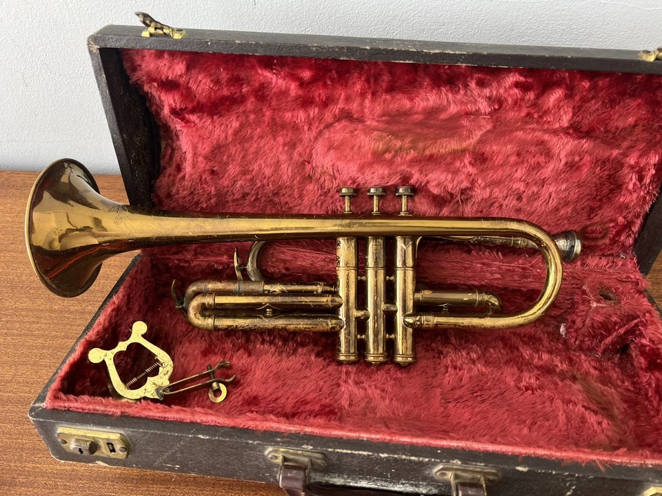 Antigua corneta Frank Holton 1914 con estuche ático encontrado Foto 4 de 4