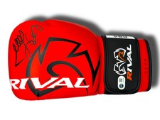 OLEKSANDR USYK SIGNED RIVAL RED BOXING GLOVE UNDISPUTED CHAMP (ACG CERT AG16998)