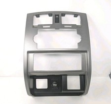 2005-2007 Dodge Dakota Center Dash Panel Radio Bezel Trim Vents 2005-2007 Dodge Dakota Center Dash Panel Radio Bezel Trim Vents