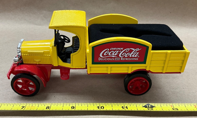 COCA COLA 1925 KENWORTH DIE CAST TRUCK ERTL COLLECTIBLE *NO CASE