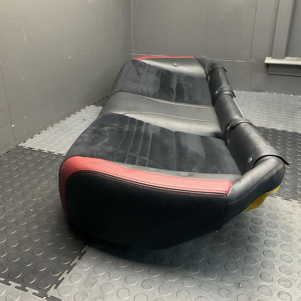 Cojín de asiento inferior trasero Subaru WRX STI 2015-2020 cuero OEM Foto 3 de 4