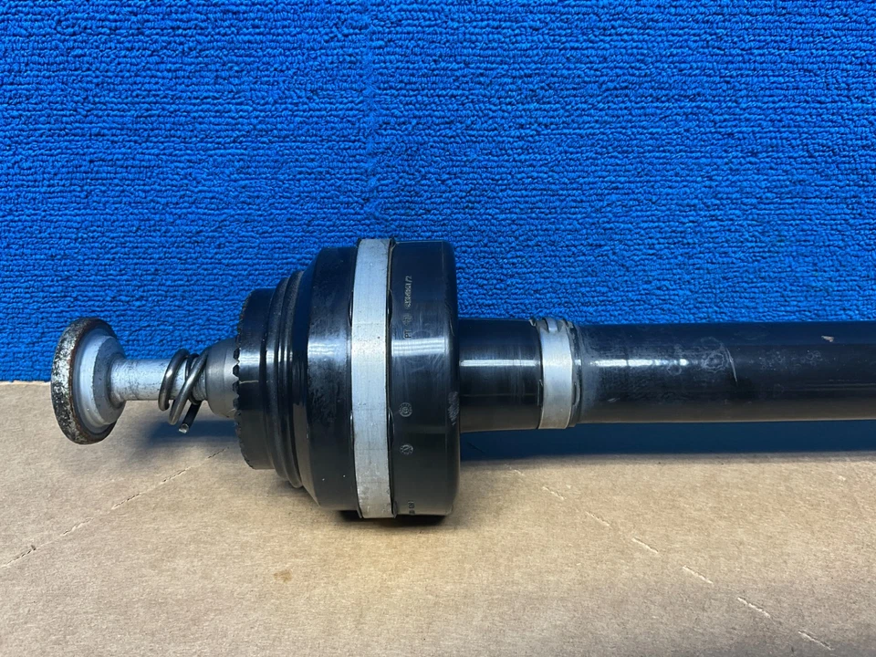 BMW 750i 2016-2019 4,4 L eje trasero izquierdo eje medio eje OEM Foto 2 de 4