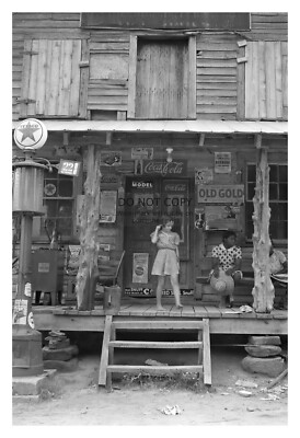 #ad OLD GAS STATION TEXACO COCA COLA OLD GOLD 1939 CHILDREN OUT FRONT 4X6 PHOTO $7.97