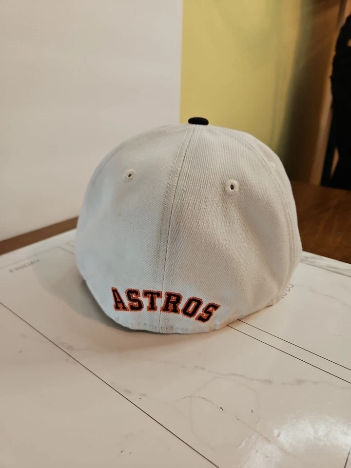 Houston Astros New Era Fitted Cap Hat White and Blue 7 1/8 - Image 2 of 4
