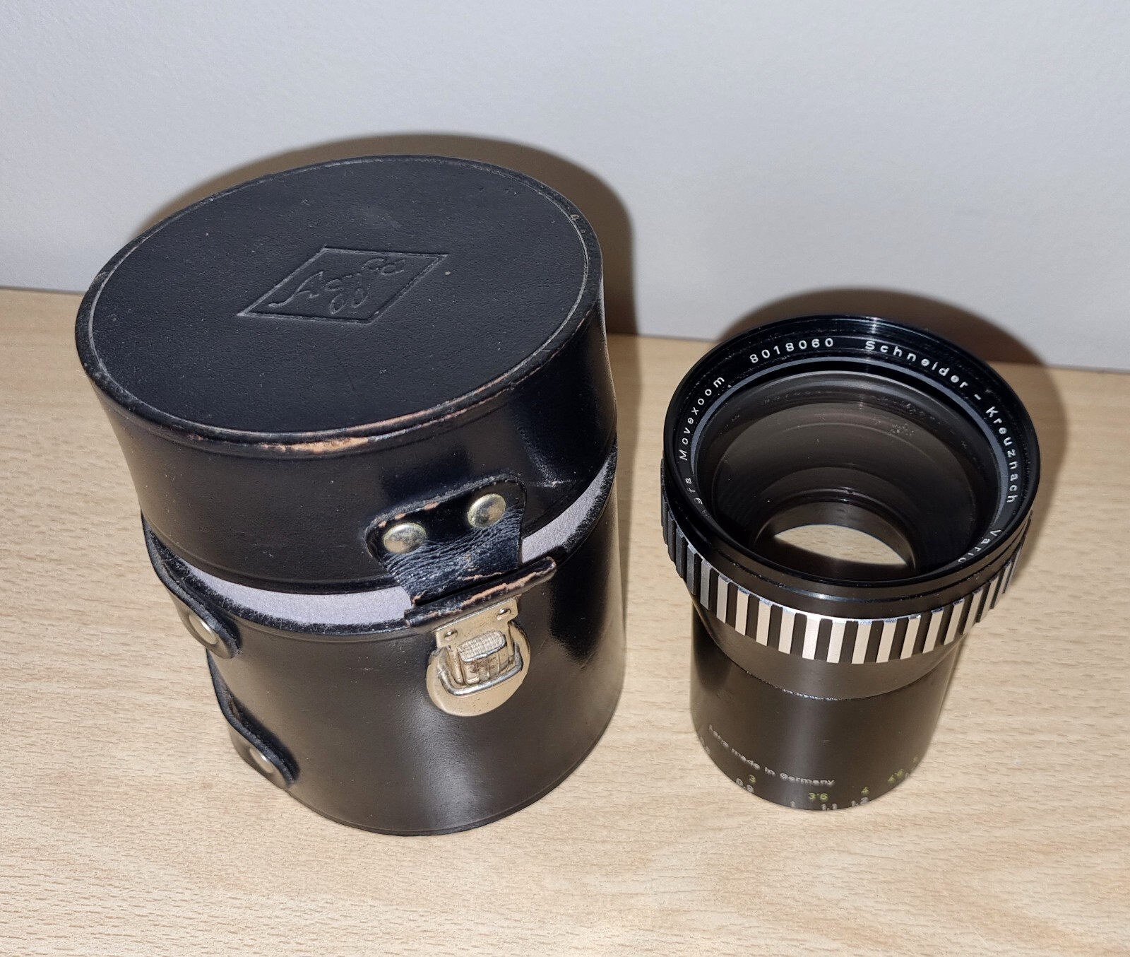 Objectif Schneider-Kreuznach Vario Curtar 0.75 x Agfa Movexoom 801 8060 vintage