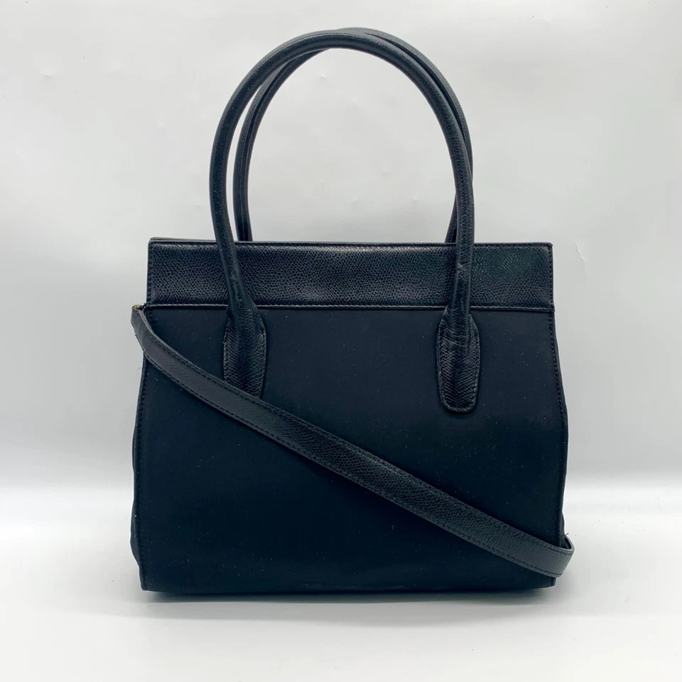 Bolso Bandolera Donna Karan Negro Satinado y Cuero Repujado Foto 2 de 4