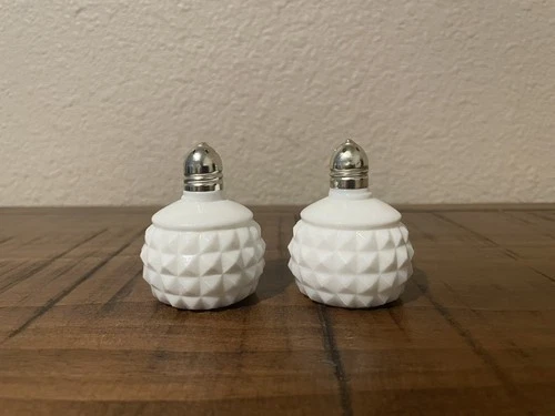 Vintage White Milk Glass Diamond Point Salt & Pepper Shakers 1960’s